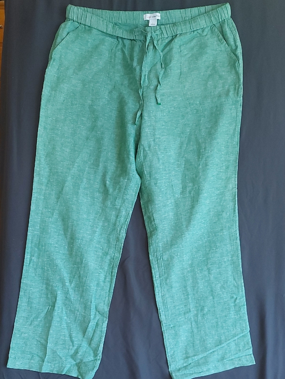 Liz Claiborne Green Label Inside Tag on Textured Fabric 55 % Linen 45% Cotton